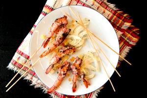 1 entree (340 g) Shrimp with Sumac Carrots & Chickpeas