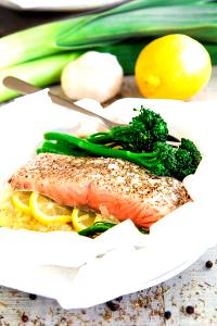 1 entree (407 g) Salmon En Papillote