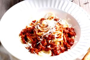 1 Entree Spaghetti Bolognese Entree