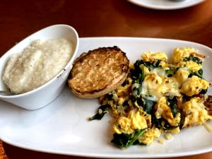 1 entree Sunrise Spinach Scrambler