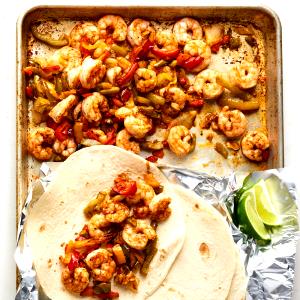 1 fajita (869 g) Shrimp Fajita with Mixed Tortillas
