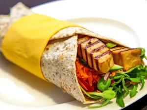 1 fajita Flour Tortilla Fat Sam Fajita - Tofu
