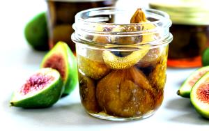 1 Fig With Liquid Fig in Heavy Syrup (Cooked or Canned)