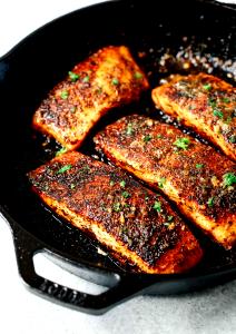 1 fillet (112 g) Blackened Rubbed Salmon