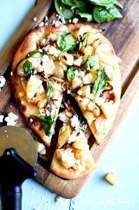 1 flatbread (7.05 oz) Skinnylicious Roasted Pear & Blue Cheese Flatbread