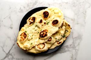 1 flatbread (96 g) Olive Naan Flatbread