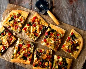 1 flatbread Spinach Artichoke Chicken Flatbread