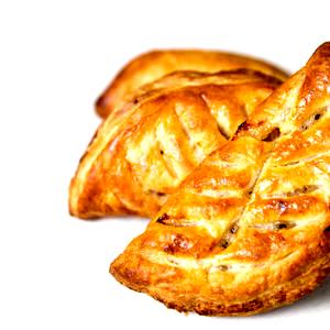 1 Fritter (2-3/4" X 2-1/2" X 1") Puerto Rican Style Potato and Ham Fritters (Frituras De Papa Y Jamon)