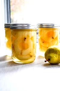 1 Half With Liquid Pear in Light Syrup (Cooked or Canned)