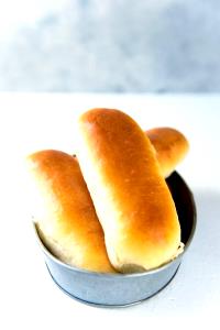 1 Hamburger, Hot Dog Bun, Or Large Soft White Roll