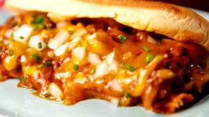1 hot dog (123 g) Chili Cheese Grilled Dog