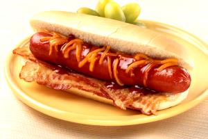 1 hot dog (204 g) Big Original BBQ Bacon Dog on a Pretzel Bun