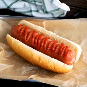 1 hot dog (324 g) Angus All Beef Chicago Dog on a Seeded Bun