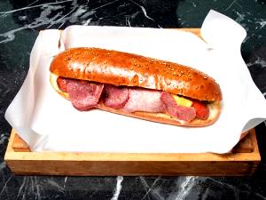 1 hot dog (46 g) Beef Frankfurters