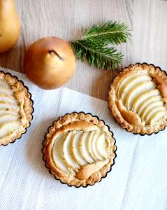 1 Individual Pie Pear Pie (Individual Size or Tart)