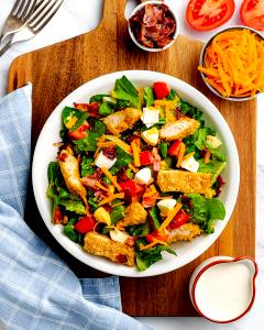 1 İtem Cobb Salad W/Crispy Chicken