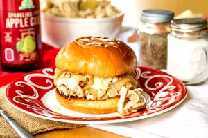 1 Jar Apple & Chicken, Strained