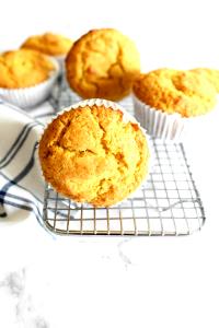 1 Large (3-1/4" Dia) Toasted Round Stick Cornbread Muffin