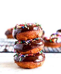 1 Large (3-5/8" Dia) Chocolate Doughnut with Icing (Cake Type)