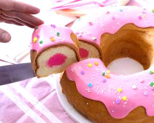 1 Large (3-5/8" Dia) Doughnut (Cake Type)