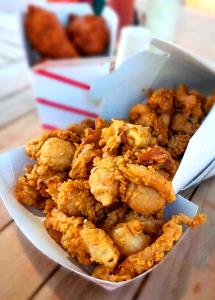 1 Large Fried Floured or Breaded Clams
