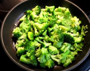 1 Large Head (6-7" Dia) Cooked Broccoflower (Fat Added in Cooking)