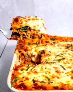 1 Lasagna (7" X 12") Lasagna with Meat and Spinach