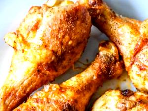 1 Lb Chicken Drumstick Meat and Skin (Broilers or Fryers, Roasted, Cooked)