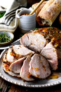 1 Lb Pork Roasts (Sirloin, Bone-In, Lean Only, Cooked, Roasted)