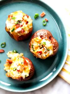 1 Lb Red Potatoes (Flesh and Skin, Baked)
