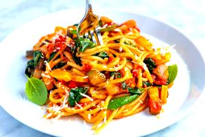 1 Meal (10 Oz) Noodles with Vegetables in Tomato-Based Sauce (Diet Frozen Meal)