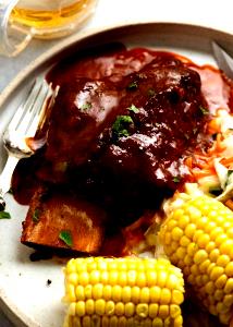 1 Meal (10.5 Oz) Beef Short Ribs with Barbecue Sauce, Potatoes and Vegetable (Frozen Meal)