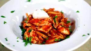 1 meal (184 g) Chicken Pasta Marinara