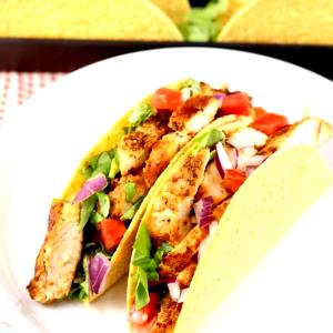 1 meal (186 g) Blackened Chicken Tacos