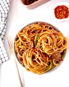 1 meal (284 g) Kitchen Asian Noodle Stir Fry