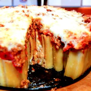 1 meal (369 g) Three Cheese Stuffed Rigatoni & Chicken