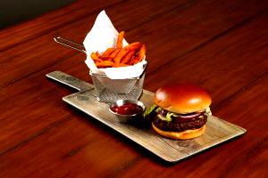 1 Meal Cheeseburger Entree