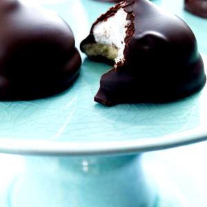 1 Medium (1-3/4" Dia) Chocolate-Covered Marshmallow Cookie