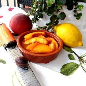 1 Medium (2-1/2" Dia) (approx 4 Per Lb) Peach