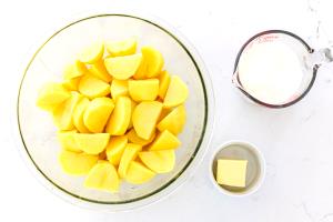 1 Medium (2-1/4" To 3" Dia, Raw) Yields Mashed Potato made with Milk and Fat (from Fresh)
