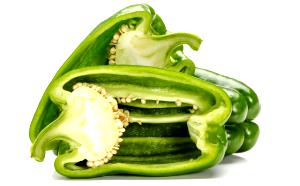 1 Medium (2-3/4" Long, 2-1/2" Dia) Cooked Green Peppers (Fat Not Added in Cooking)