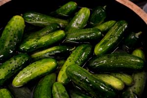 1 Medium (3-3/4" Long) Sour Cucumber Pickles