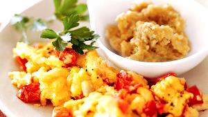 1 Medium Egg Omelet or Scrambled Egg with Onions, Peppers, Tomatoes and Mushrooms