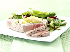 1 Medium Fillet Steamed or Poached Tuna