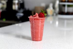 1 Medium Fruit Smoothies, Medium (Strawberry Bomb)