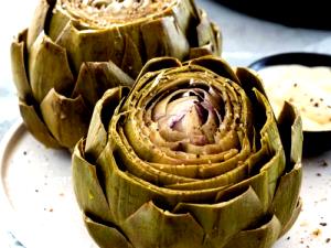 1 Medium Globe Cooked Artichoke