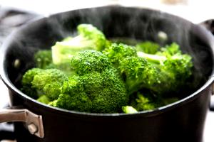 1 Medium Head (5-6" Dia) Cooked Broccoflower (Fat Not Added in Cooking)