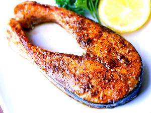 1 Medium Salmon Steak (5/8" Thick) Cooked Salmon
