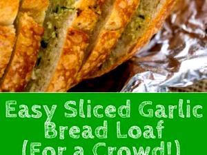 1 Medium Slice (4-3/4" X 4" X 1/2") Garlic Bread