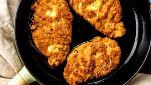1 Medium Slice (approx 2" X 1-1/2" X 1/4") Baked or Fried Coated Chicken Breast Skinless (Coating Not Eaten)